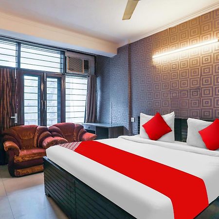 Hotel O Royal Galaxy New Delhi Eksteriør bilde