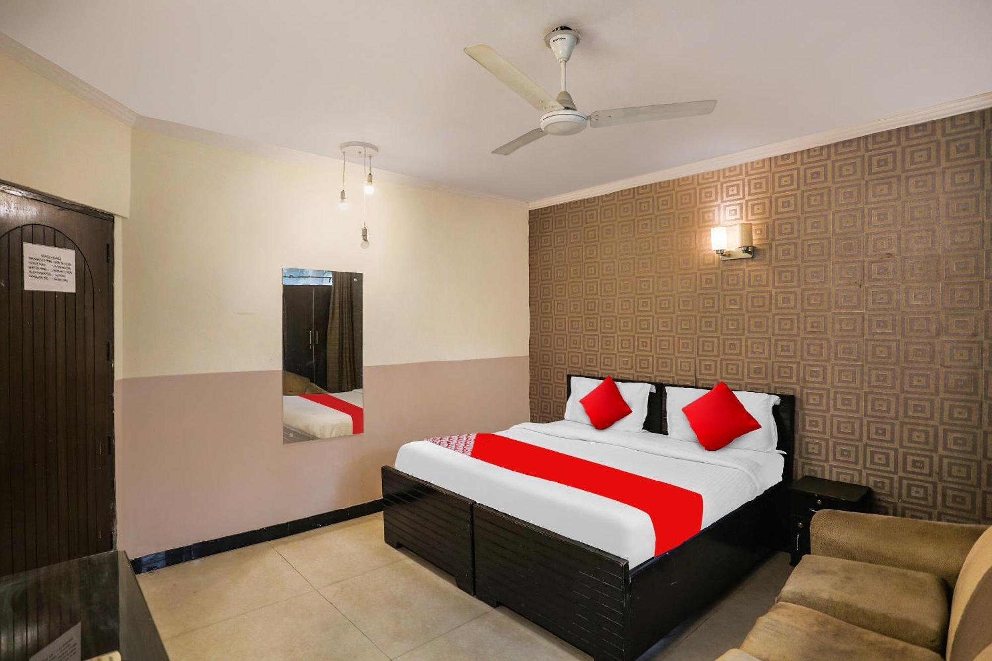 Hotel O Royal Galaxy New Delhi Eksteriør bilde