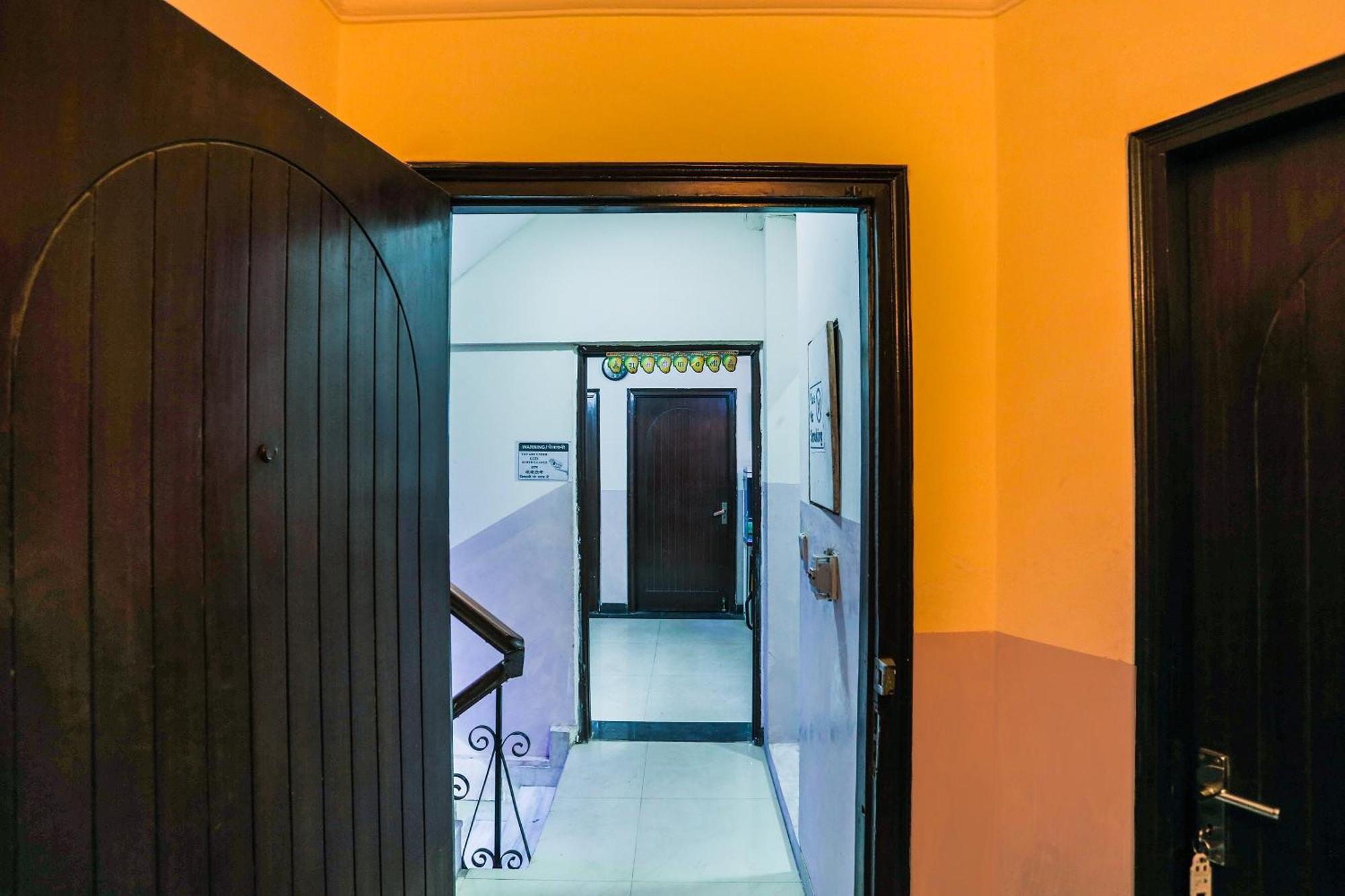 Hotel O Royal Galaxy New Delhi Eksteriør bilde